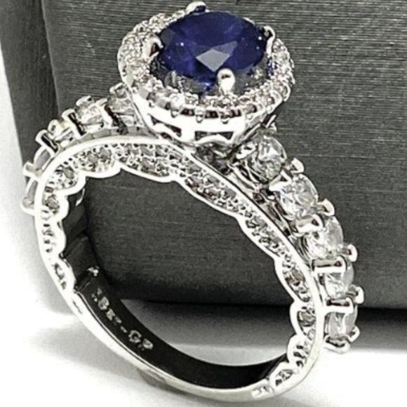 3.50 CTW Blue and Sapphire Ring - Picture 2 of 3